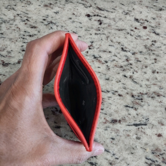 MK Card Wallet - Picture 5 of 5